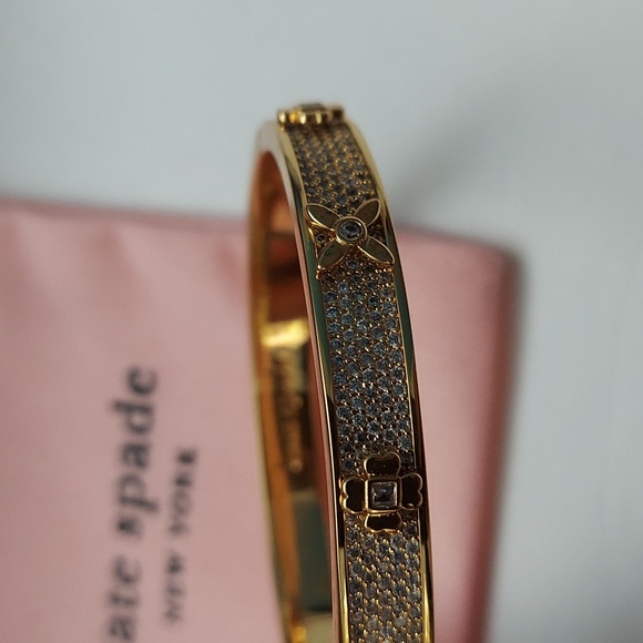 Kate Spade Heritage Bloom Hinged Bangle - Picture 12 of 12
